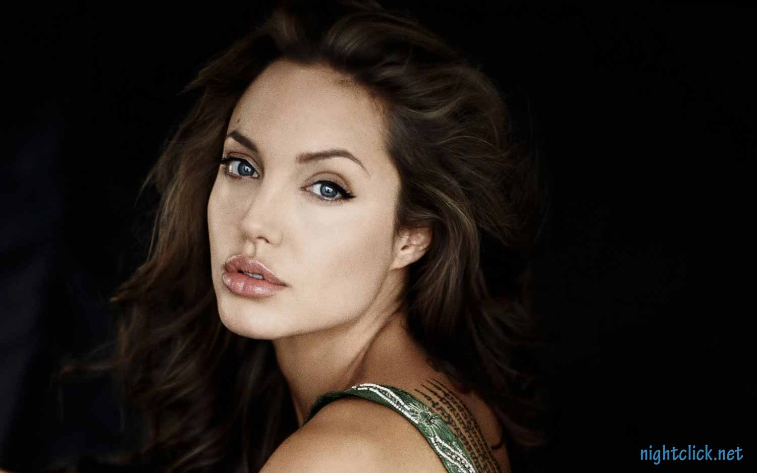 Анджелину Джоли позвали в "Восточный экспресс"